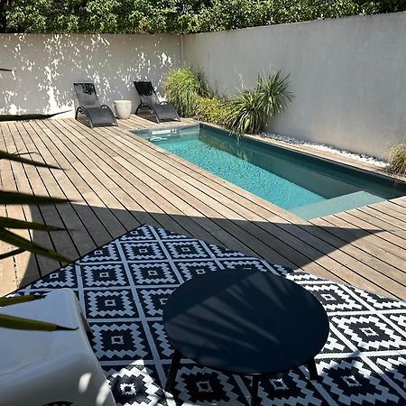 Piscine privée chauffée Proche des plages Istres Extérieur photo