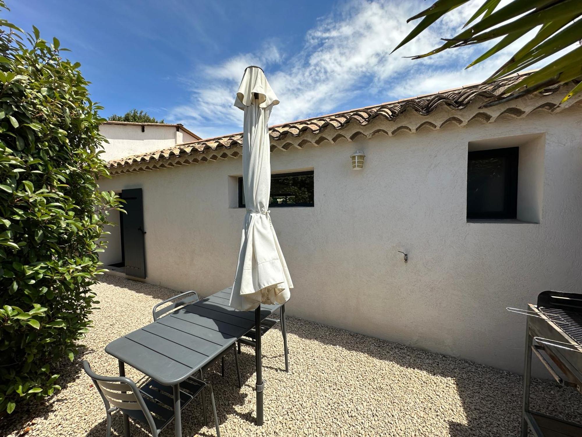 Piscine privée chauffée Proche des plages Istres Extérieur photo