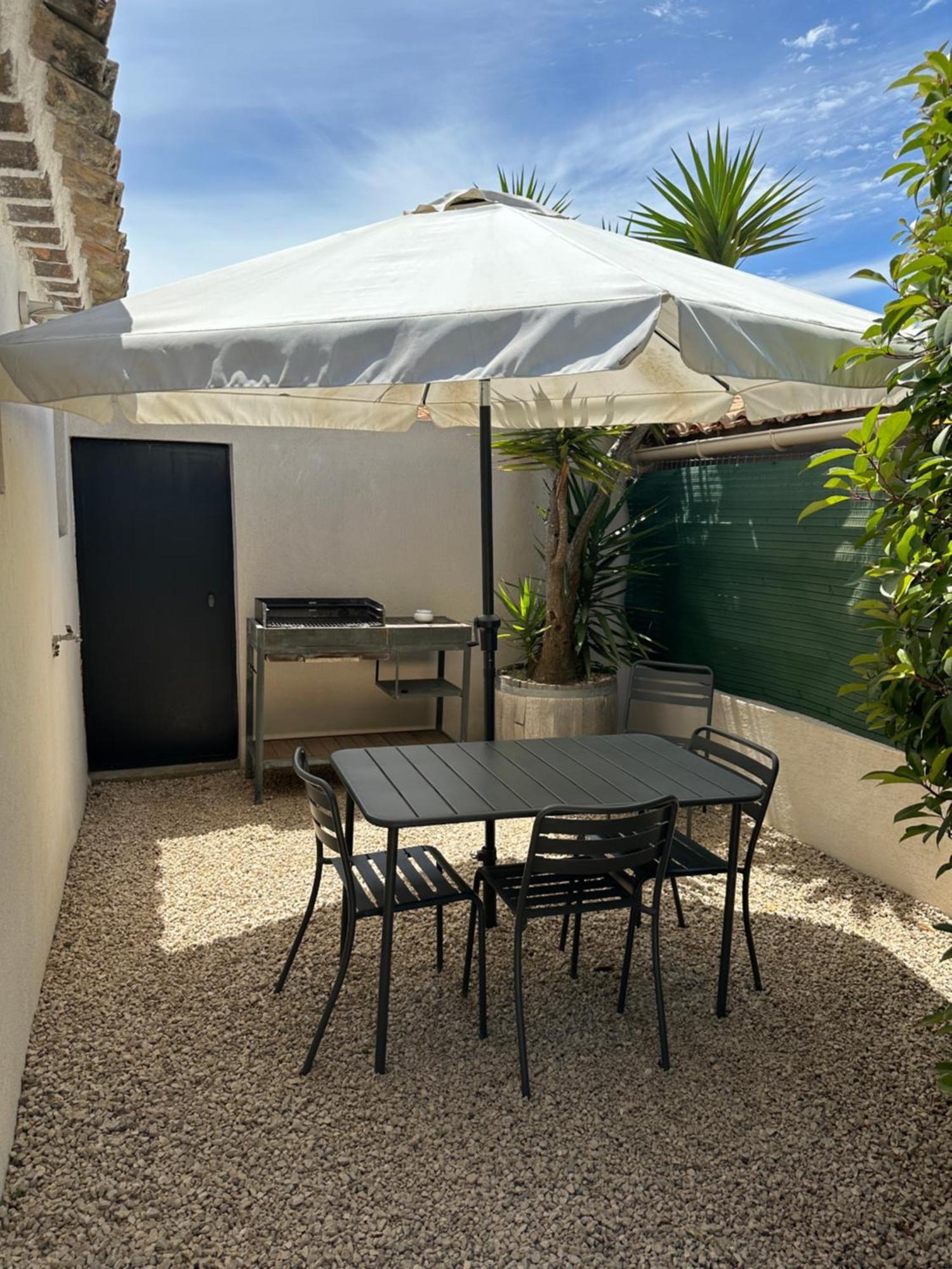 Piscine privée chauffée Proche des plages Istres Extérieur photo